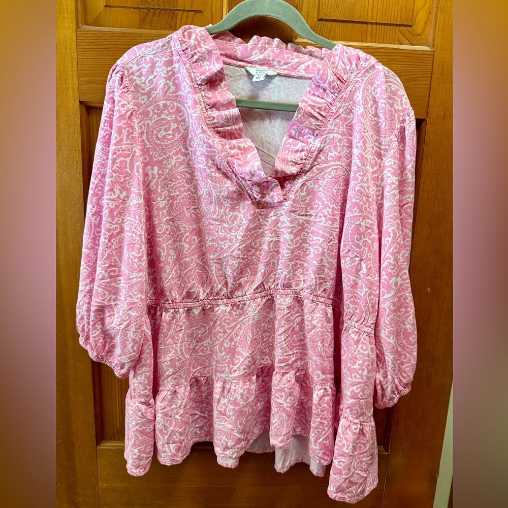 crown & ivy Pink Paisley Ruffle V-Neck Tunic - Picture 2 of 5